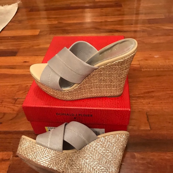 Shoes - Picture 4 of 6